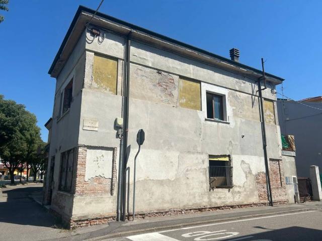 Villa Indipendente in vendita a Legnago, Veneto