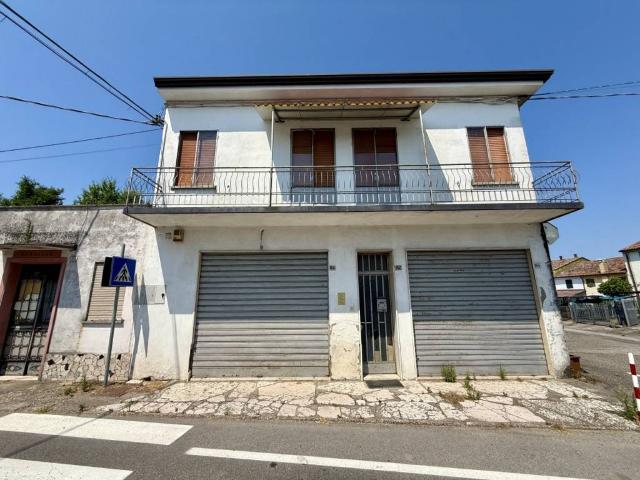 Villa Indipendente in vendita a Oppioli, Legnago