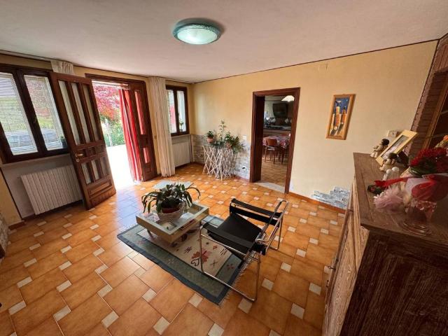 Villa Indipendente in vendita a Legnago, Veneto