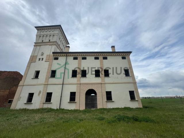 Villa Indipendente in vendita a Legnago, Veneto
