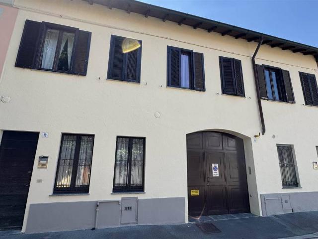 Villa Indipendente in vendita a Oltrestazione, Legnano