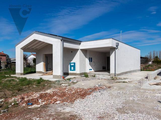 Villa Indipendente in vendita a Legnaro, Veneto