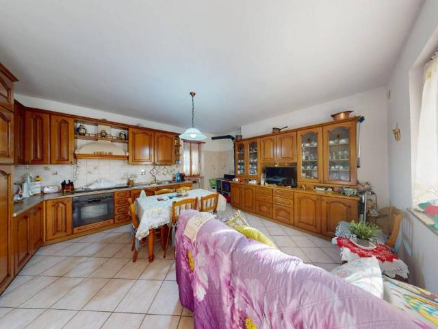 Villa Indipendente in vendita a Leini, Torino