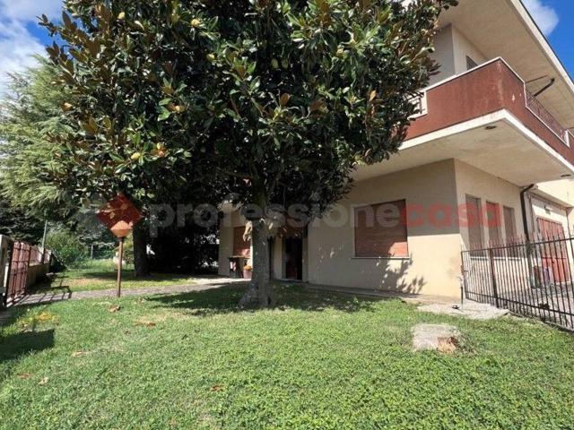 Villa Indipendente in vendita a Lendinara, Rovigo