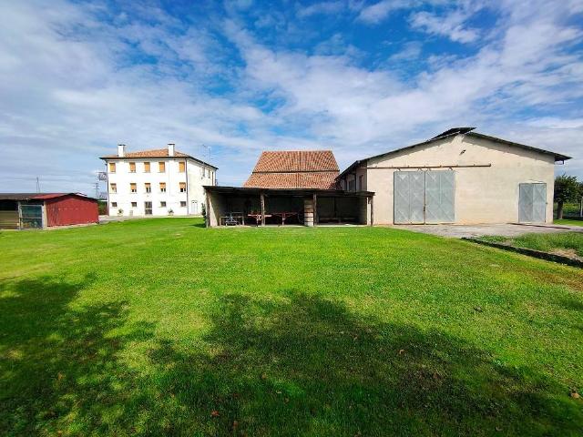 Villa Indipendente in vendita a Lendinara, Veneto