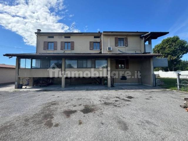 Villa Indipendente in vendita a Leno, Lombardia