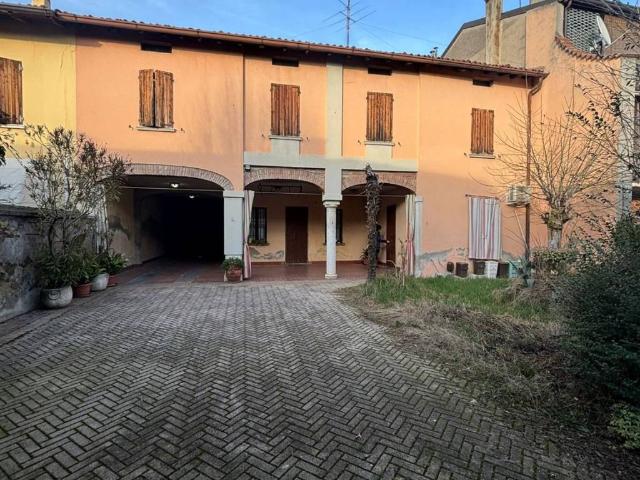 Villa Indipendente in vendita a Leno, Lombardia