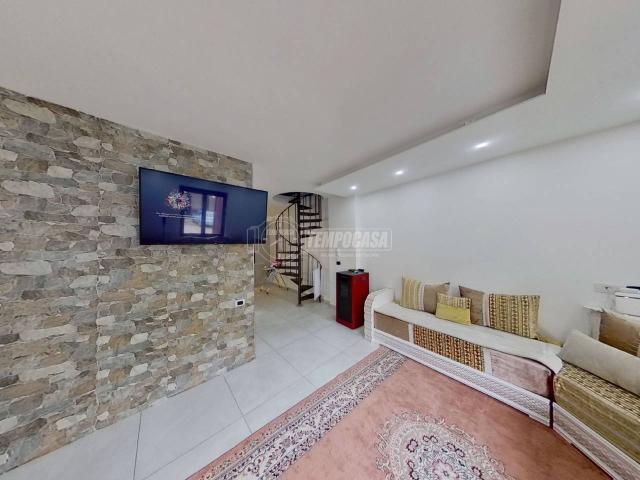 Villa Indipendente in vendita a Copreno, Lentate Sul Seveso