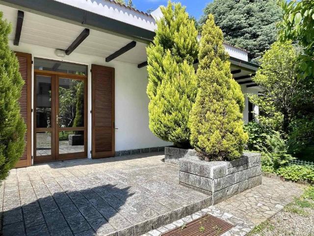 Villa Indipendente in vendita a Lentate Sul Seveso, Lombardia