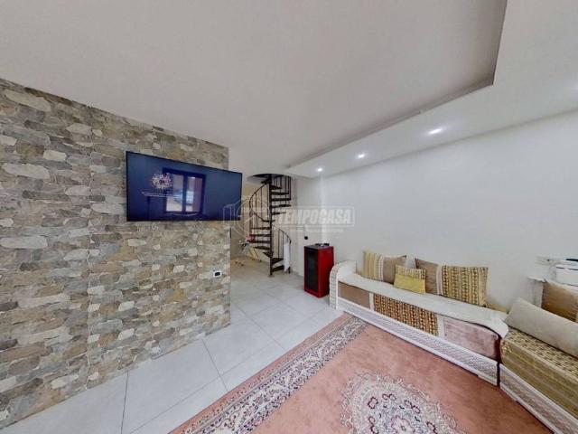 Villa Indipendente in vendita a Copreno, Lentate Sul Seveso