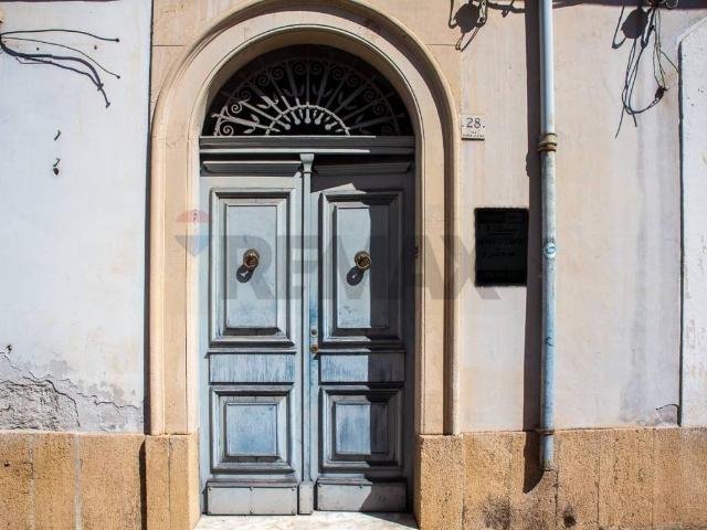 Villa Indipendente in vendita a Lentini, Sicilia