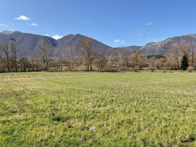 Villa Indipendente in vendita a Leonessa, Lazio