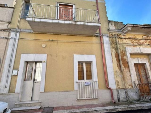 Villa Indipendente in vendita a Leporano, Taranto