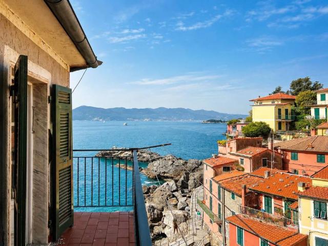 Villa Indipendente in vendita a Portesone, Lerici