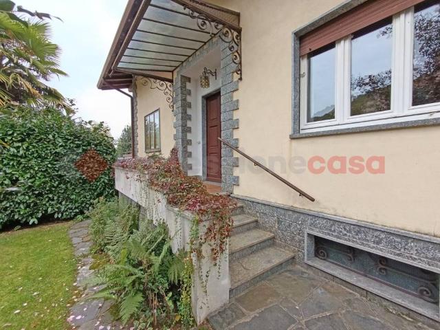Villa Indipendente in vendita a Villa Lesa, Lesa