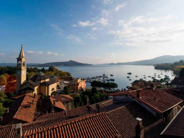 Villa Indipendente in vendita a Villa Lesa, Piemonte