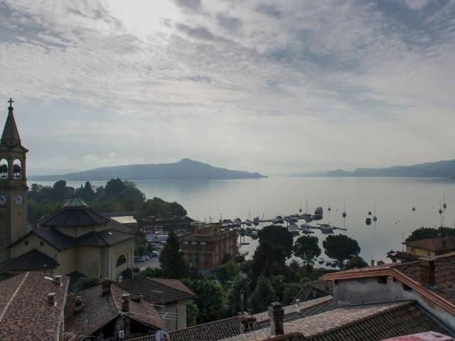 Villa Indipendente in vendita a Villa Lesa, Piemonte