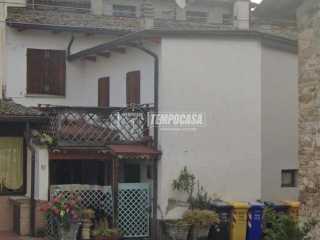 Villa Indipendente in vendita a Lesignano De' Bagni, Reggio Emilia