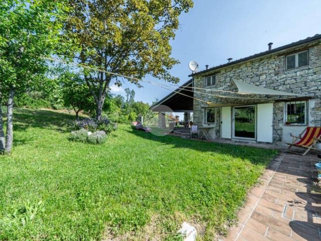Villa Indipendente in vendita a Lesignano De' Bagni, Reggio Emilia