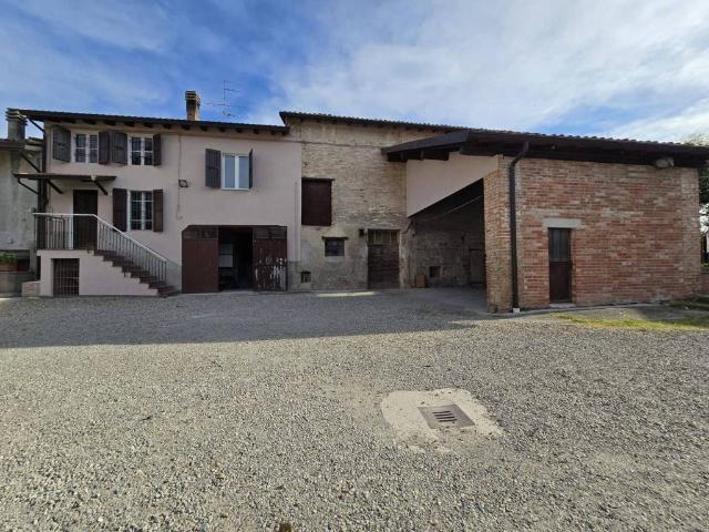 Villa Indipendente in vendita a Lesignano De' Bagni, Reggio Emilia