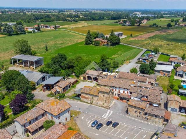 Villa Indipendente in vendita a Lesignano De' Bagni, Reggio Emilia