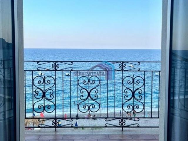 Villa Indipendente in vendita a Letojanni, Sicilia