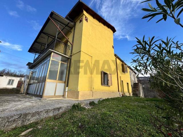 Villa Indipendente in vendita a Lettomanoppello, Abruzzo