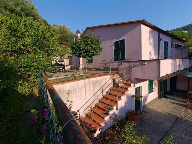 Villa Indipendente in vendita a Levanto, Liguria