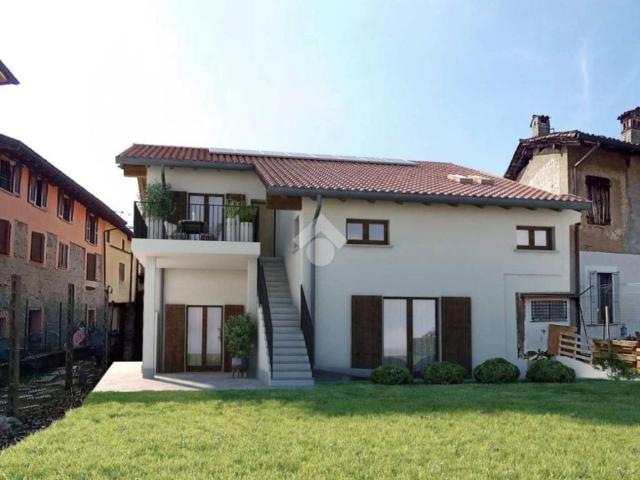 Villa Indipendente in vendita a Levate, Lombardia