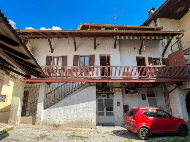 Villa Indipendente in vendita a Comunità Alta Valsugana e Bersntol, Levico Terme