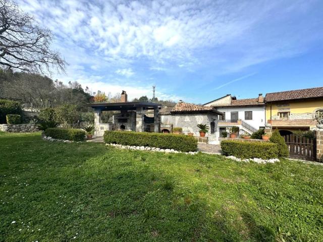 Villa Indipendente in vendita a Villa, Liberi