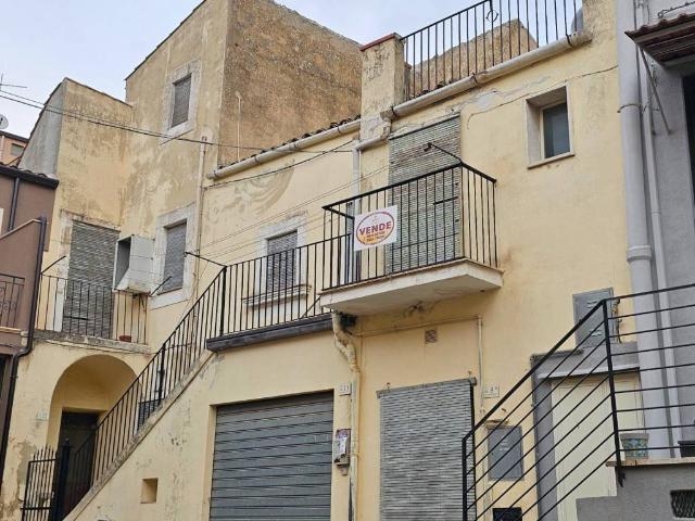 Villa Indipendente in vendita a Licodia Eubea, Sicilia