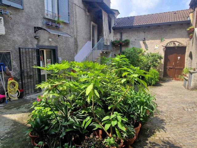 Villa Indipendente in vendita a Lierna, Lombardia