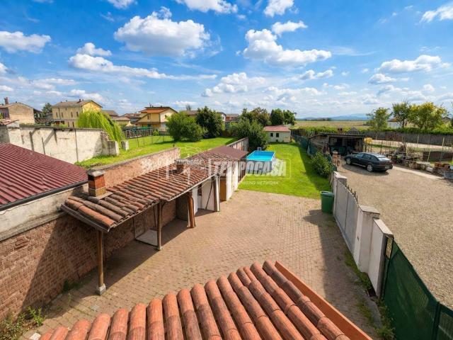 Villa Indipendente in vendita a Piemonte, Vercelli