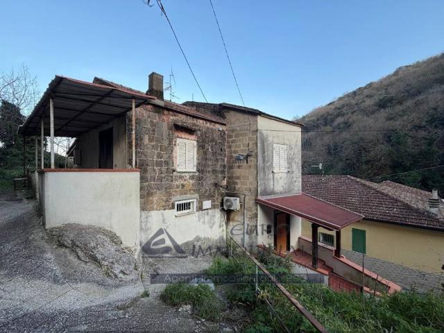 Villa Indipendente in vendita a Limatola, Campania