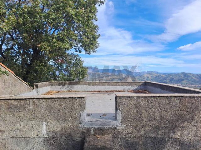 Villa Indipendente in vendita a Linguaglossa, Sicilia