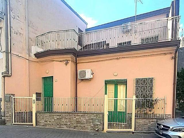 Villa Indipendente in vendita a Linguaglossa, Sicilia