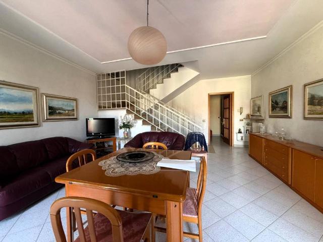 Villa Indipendente in vendita a Lioni, Campania