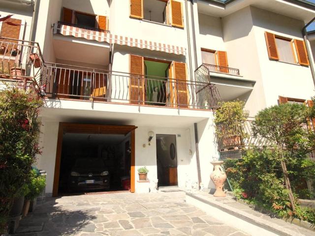 Villa Indipendente in vendita a Lipomo, Lombardia