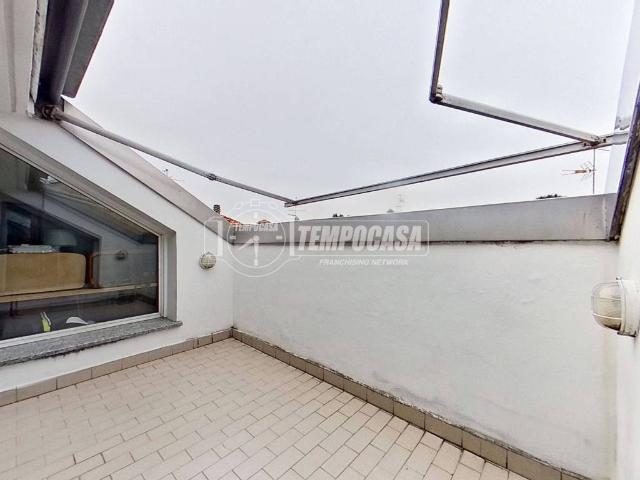 Villa Indipendente in vendita a Cascina Bini, Lissone