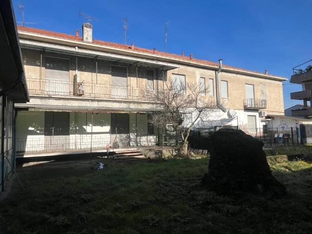 Villa Indipendente in vendita a Bareggia, Lissone