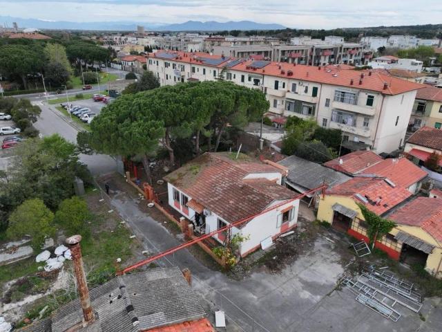 Villa Indipendente in vendita a Livorno, Toscana