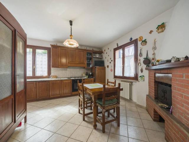 Villa Indipendente in vendita a Livorno, Toscana