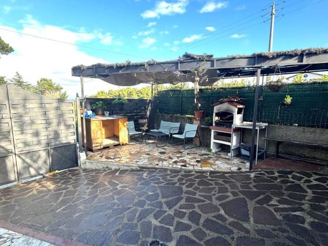 Villa Indipendente in vendita a Montenero Alto, Livorno