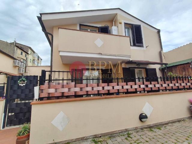 Villa Indipendente in vendita a Pontino, Livorno