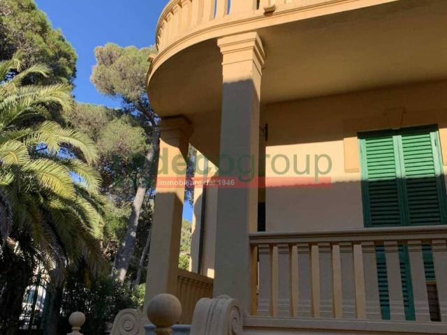 Villa Indipendente in vendita a Quercianella, Livorno