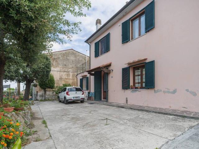 Villa Indipendente in vendita a Savolano, Livorno