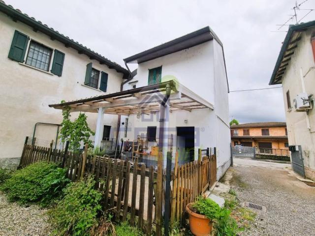 Villa Indipendente in vendita a Livraga, Lombardia