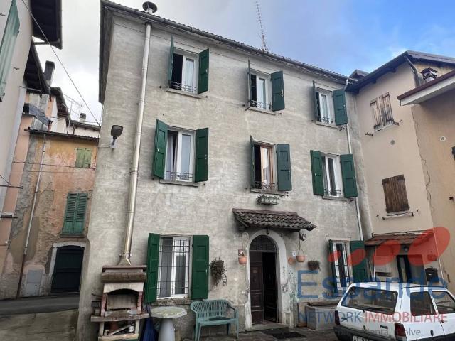 Villa Indipendente in vendita a Unione dell'Alto Reno, Lizzano In Belvedere