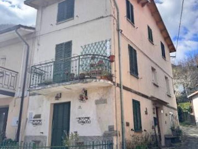 Villa Indipendente in vendita a Unione dell'Alto Reno, Lizzano In Belvedere